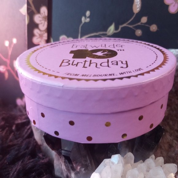 NIB 10th Birthday Hyacinth Hummingbird Erstwilder Brooch - Picture 2 of 9